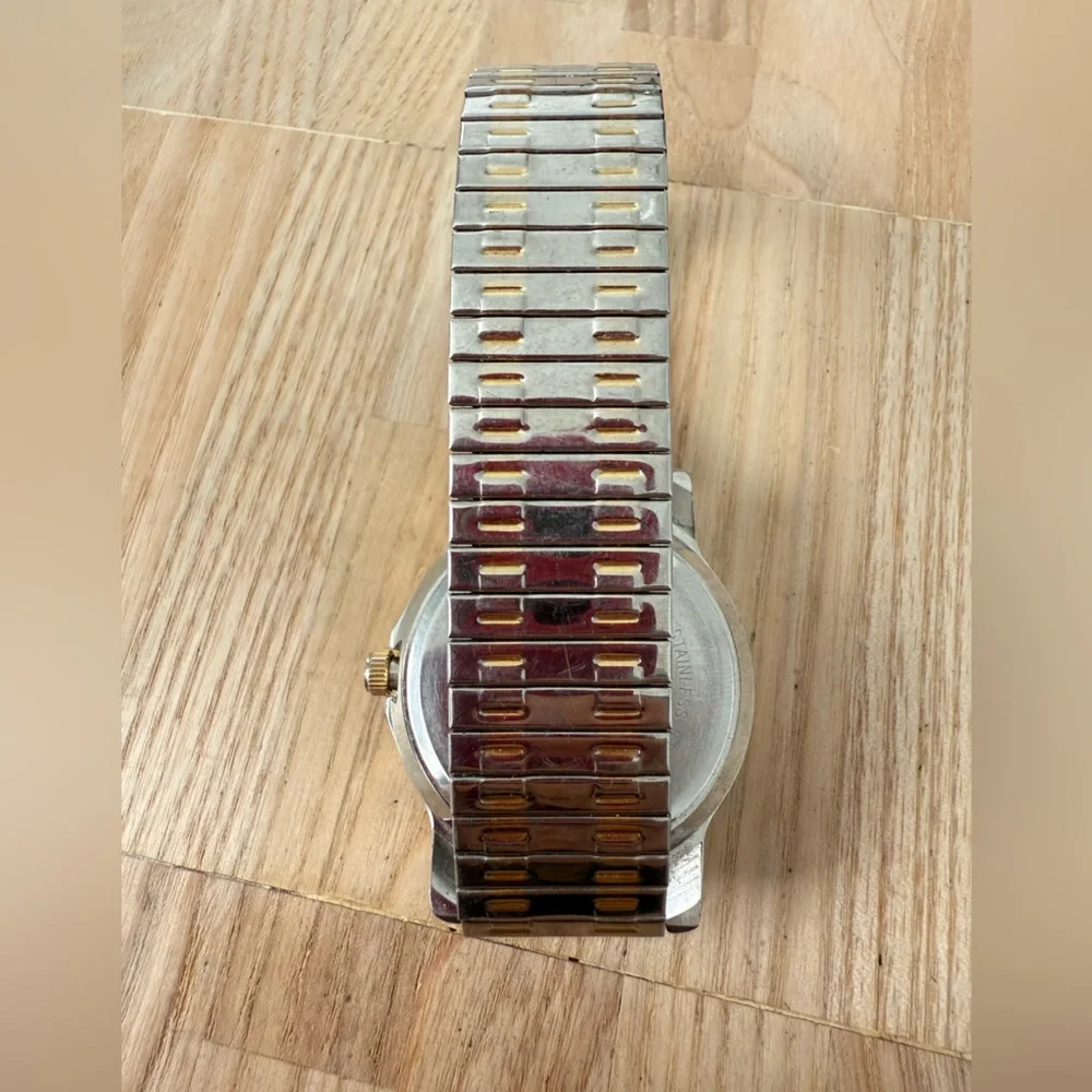 Vintage wrangler Hero men’s two tone stainless steel watch NEW BATTERY